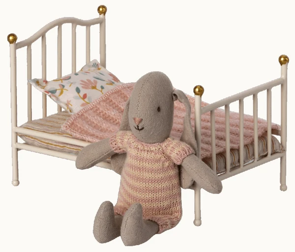 Maileg Vintage Bed 3 Maileg Vintage Bed