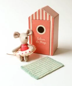 Maileg Beach Mice - Little Sister In Cabin De Plage Toy