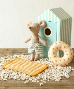 Maileg Beach Mice - Little Brother In Cabin De Plage Toy 7 Maileg Beach Mice - Little Brother In Cabin De Plage Toy