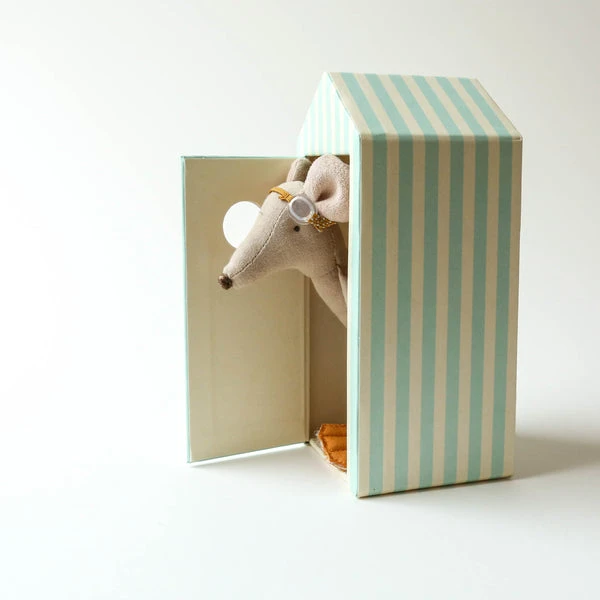 Maileg Beach Mice - Big Brother In Cabin De Plage Toy 3 Maileg Beach Mice - Big Brother In Cabin De Plage Toy