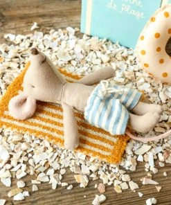 Maileg Beach Mice - Little Brother In Cabin De Plage Toy