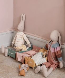 Maileg Wooden Bed - for Mini Mice and Rabbits - Rose Pink 6 Maileg Wooden Bed - for Mini Mice and Rabbits - Rose Pink