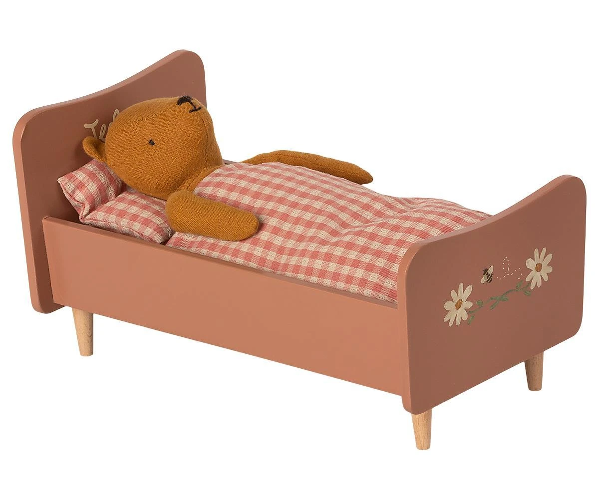 Maileg Letto Rosa Per Orsetto Mamma 1 Maileg Letto Rosa Per Orsetto Mamma