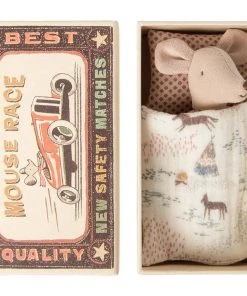 Maileg Ratoncita Hermana Pequeña en Caja de Cerillas