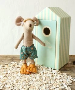 Maileg Beach Mice - Big Brother In Cabin De Plage Toy 7 Maileg Beach Mice - Big Brother In Cabin De Plage Toy