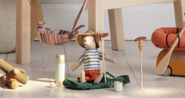 Maileg Mint Thermos and Cups 2 Maileg Mint Thermos and Cups