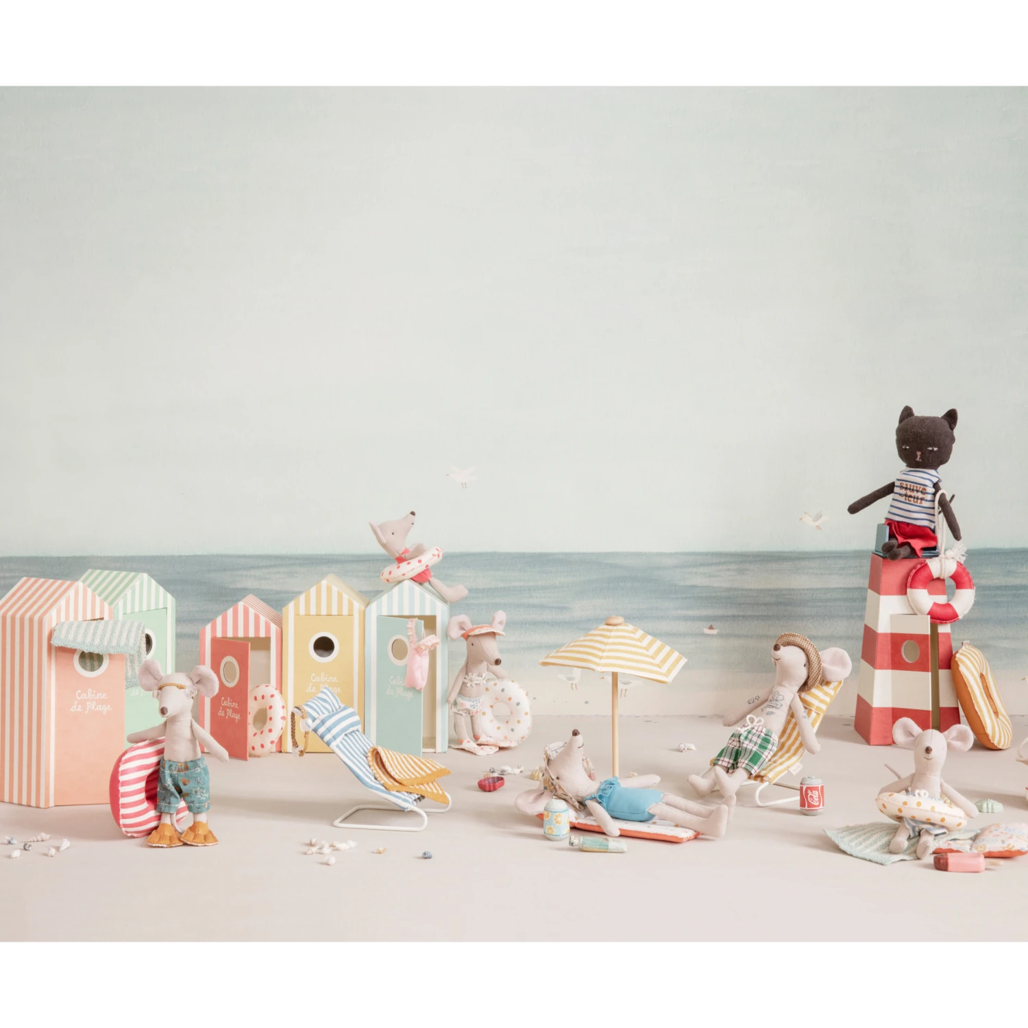 Maileg Beach Mice Little Brother in Cabin de Plage 6 Maileg Beach Mice Little Brother in Cabin de Plage