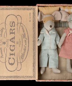 Maileg Mum Dad Mice in Cigar Box Bed 6 Maileg Mum Dad Mice in Cigar Box Bed