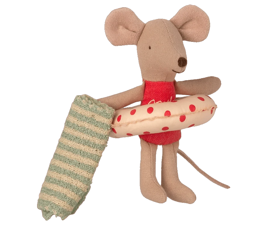 Maileg Beach Mice Little Sister Toy in Cabin De Plage 3 Maileg Beach Mice Little Sister Toy in Cabin De Plage