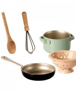 Maileg Cooking Set in Matchbox