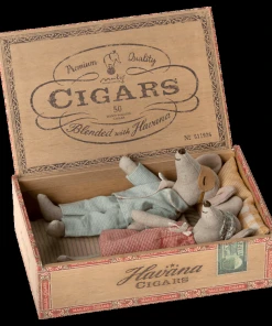 Maileg Mum Dad Mice in Cigar Box Bed