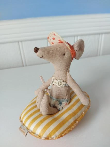 Maileg Bote De Goma Amarillo Para Ratón Pequeño 4 Maileg Bote De Goma Amarillo Para Ratón Pequeño