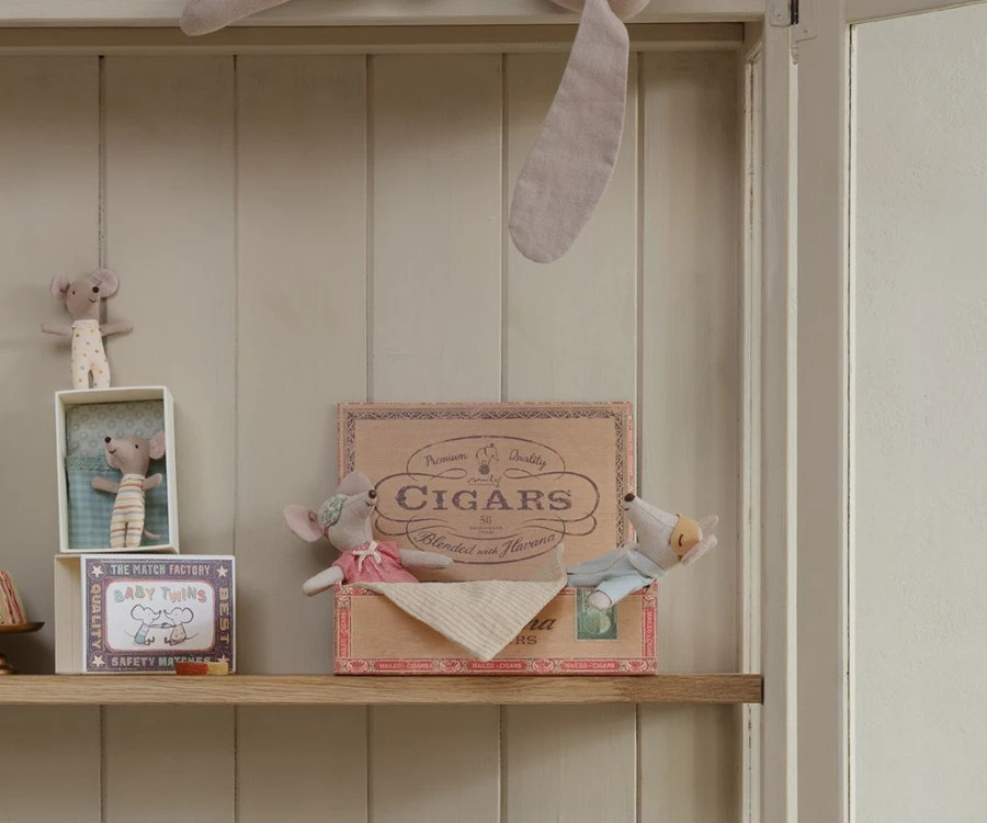 Maileg Mum Dad Mice in Cigar Box Bed 4 Maileg Mum Dad Mice in Cigar Box Bed