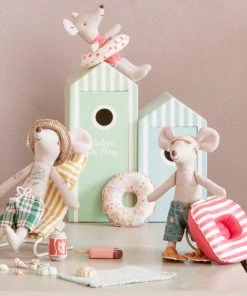 Maileg Beach Mice Little Sister in Cabin de Plage 10 Maileg Beach Mice Little Sister in Cabin de Plage