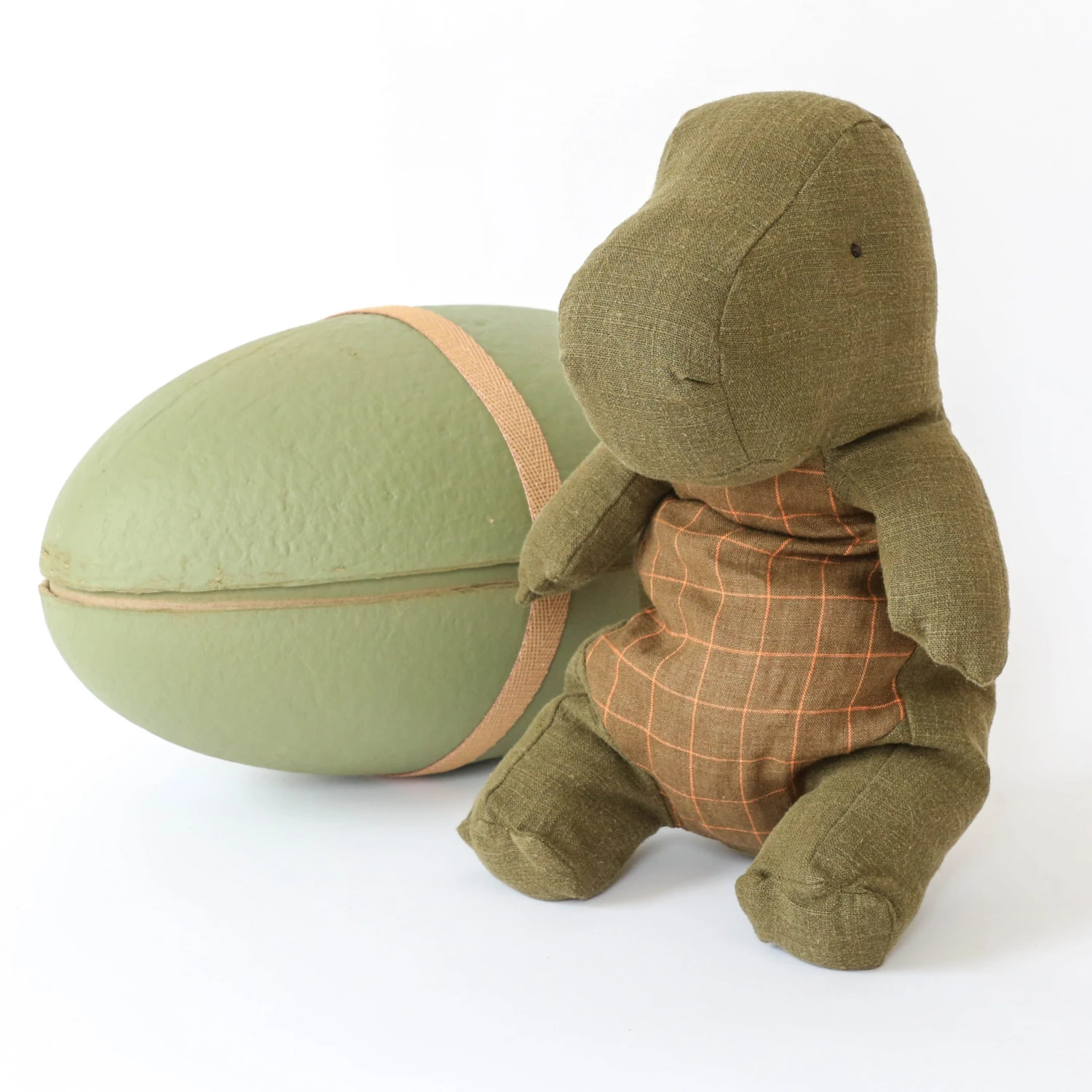 Maileg Dinosaur 'gantosaurus' In Egg Toy - Medium 7 Maileg Dinosaur 'gantosaurus' In Egg Toy - Medium