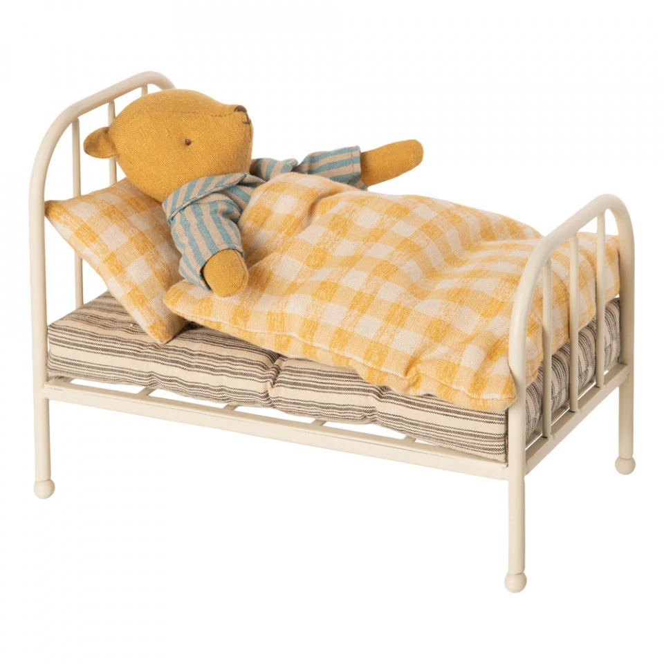 Maileg Vintage Bed Teddy Junior 2 Maileg Vintage Bed Teddy Junior